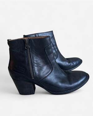 Hunter Black Leather Ankle Boots with Side Zip 9 women’s